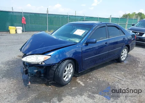2005 Toyota Camry Xle V6 z USA, uszkodzony, nr VIN 4T1BF30K65U091569